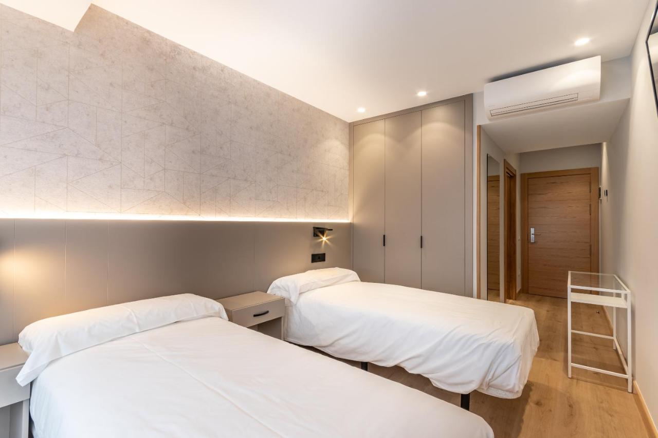 Eightrooms La Rioja Pension โลโกรโญ ภายนอก รูปภาพ