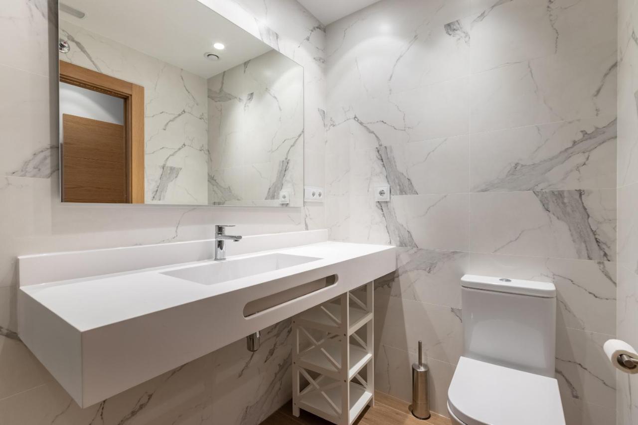Eightrooms La Rioja Pension โลโกรโญ ภายนอก รูปภาพ
