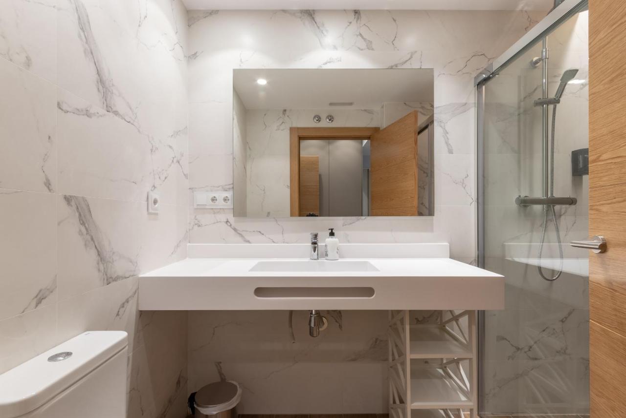 Eightrooms La Rioja Pension โลโกรโญ ภายนอก รูปภาพ