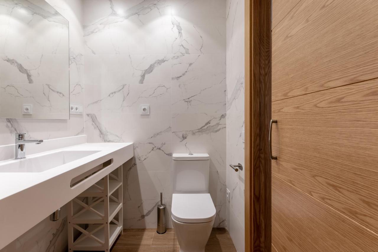 Eightrooms La Rioja Pension โลโกรโญ ภายนอก รูปภาพ